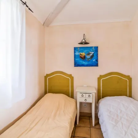 Appartement Les Bastides Aux Restanques Du Golfe De St Tropez - Maeva - Bastide Avec Vue Panoramique 8 Personnes - Budget Mae-2269