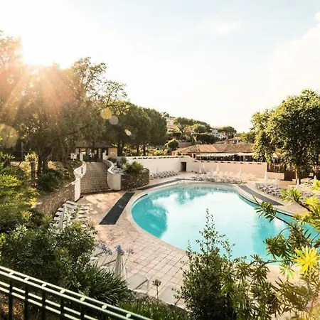 Les Bastides Aux Restanques Du Golfe De St Tropez - Maeva - Bastide Avec Vue Panoramique 8 Personnes - Budget Mae-2269 * Grimaud
